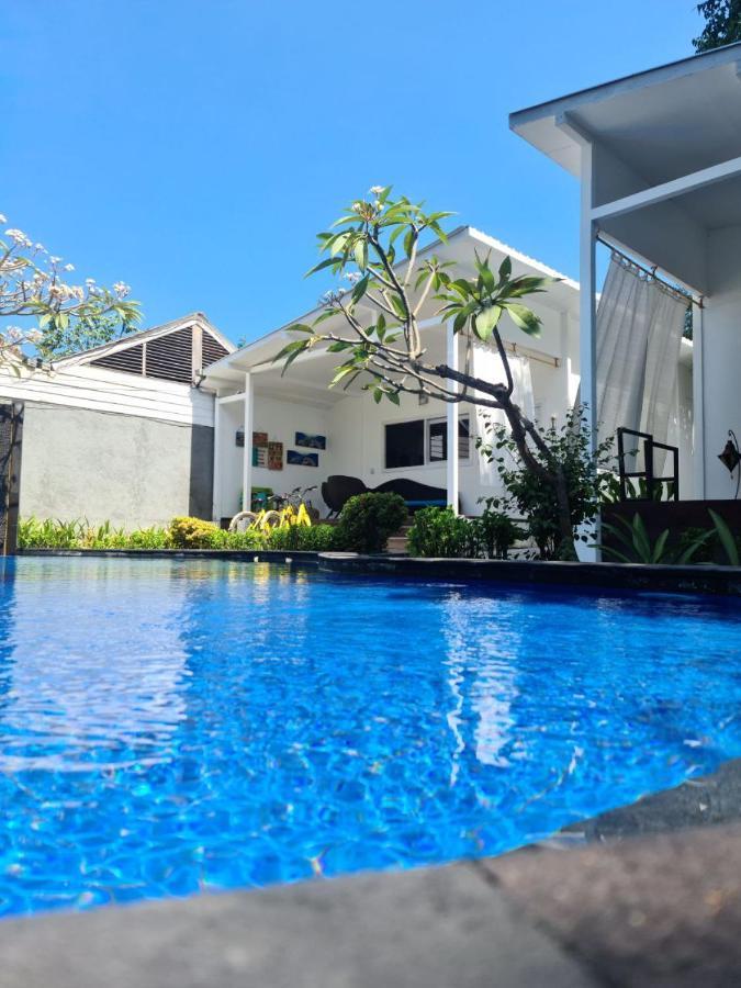 Wah Danima Resort & Restaurant Гили Траванган Экстерьер фото