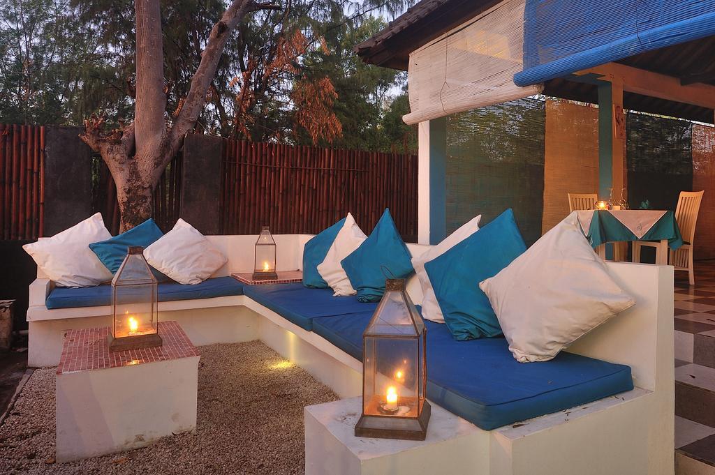 Wah Danima Resort & Restaurant Гили Траванган Экстерьер фото